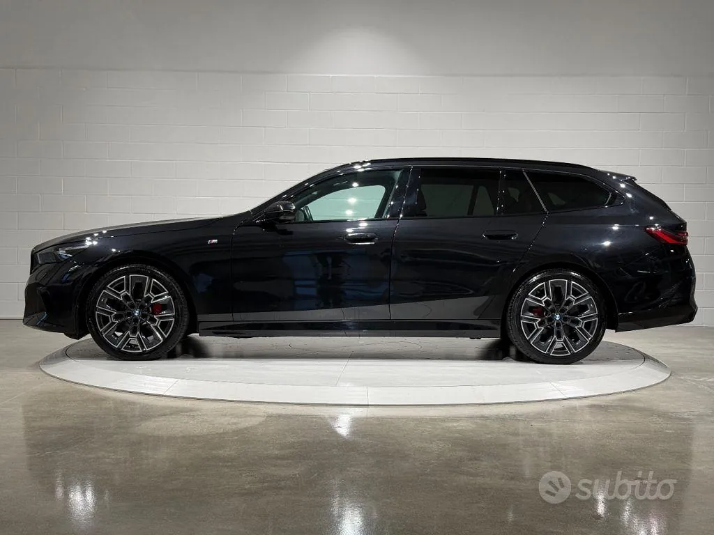 BMW 520D 2024 photo 2