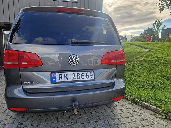 Volkswagen Touran 2011 photo 5
