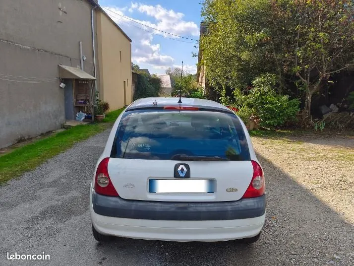 Renault Clio 2005 photo 3