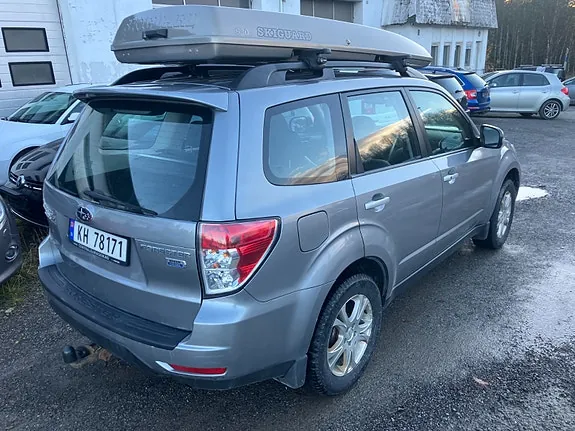 Subaru Forester 2011 photo 4