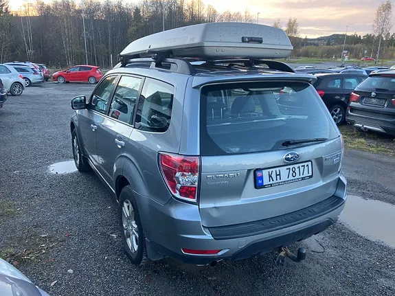 Subaru Forester 2011 photo 3