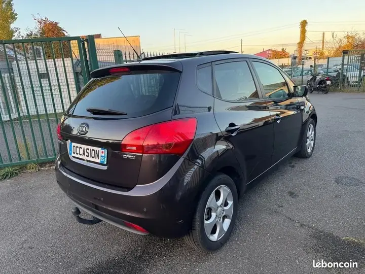 Kia Venga 2010 photo 4