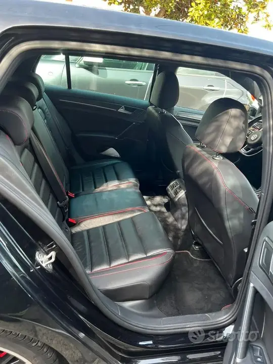 Volkswagen Golf 2024 photo 4