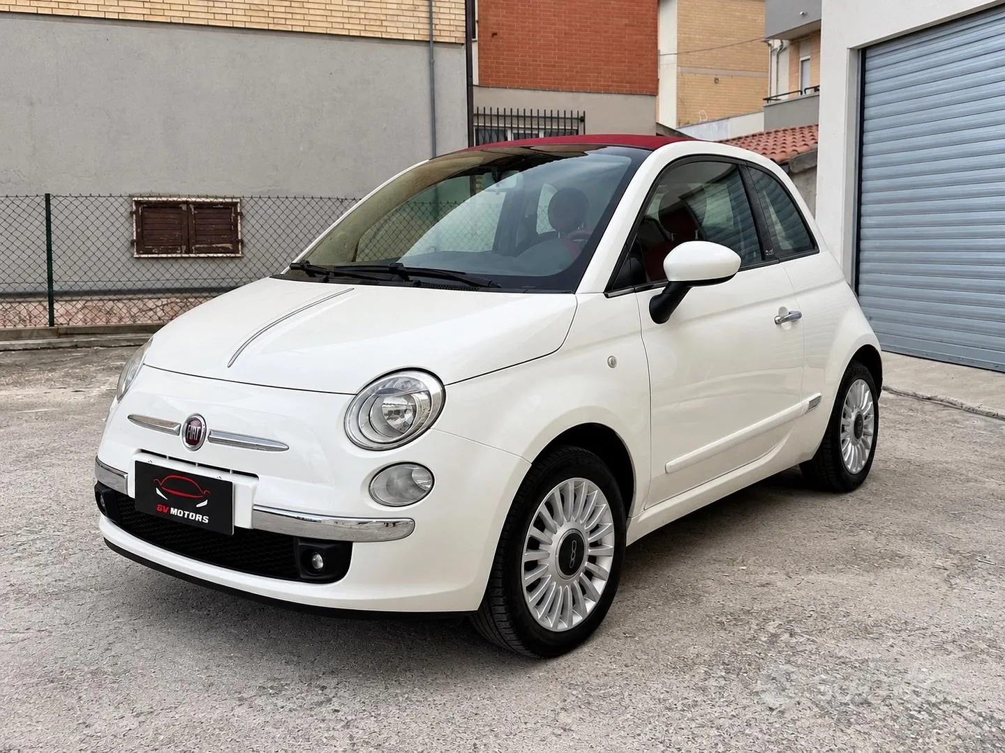 Fiat 500 Cabrio 2010 photo 2