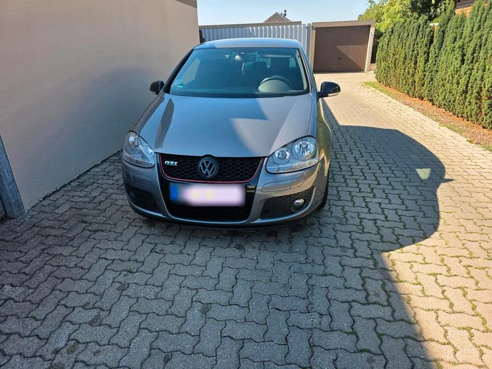 Volkswagen Golf V