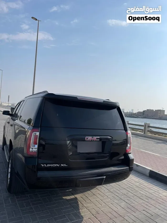 GMC Yukon 2018 photo 4