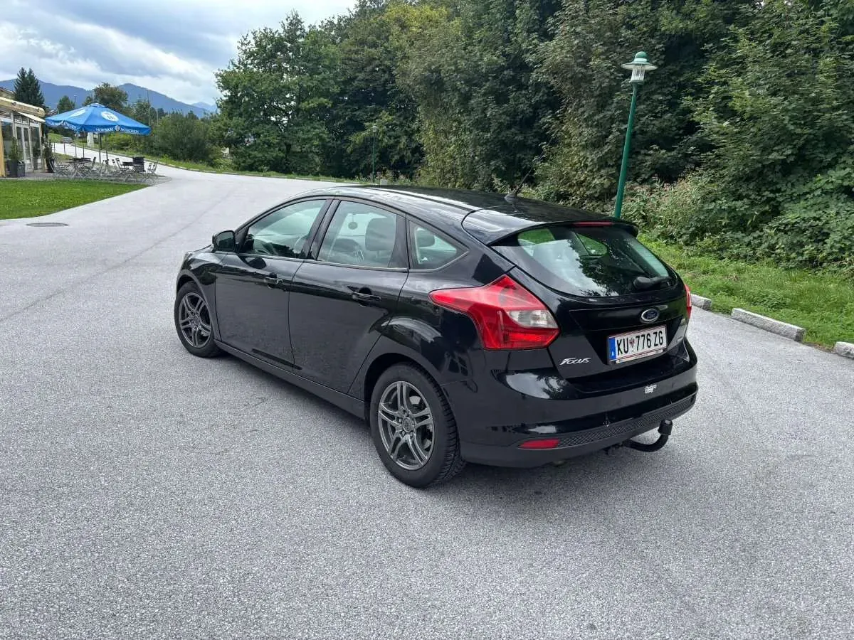 Ford Focus 2012 photo 2
