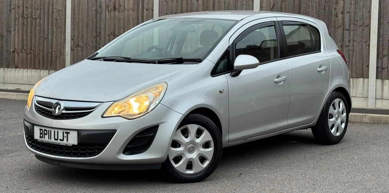 Vauxhall Corsa 2011 photo 3