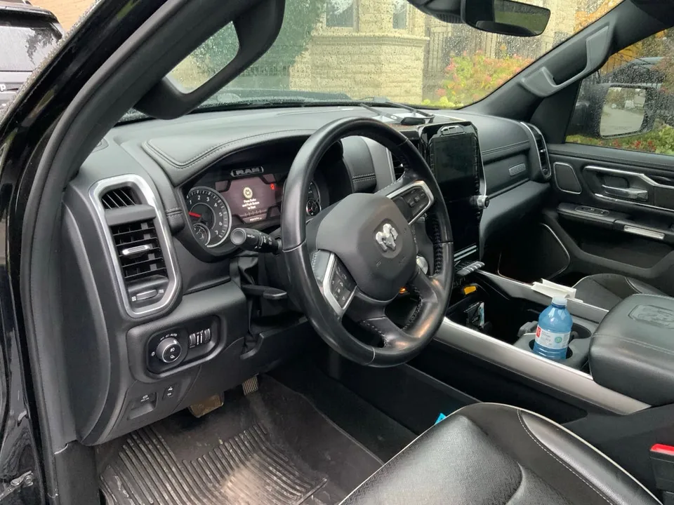 Dodge Ram Laramie 2022 photo 3
