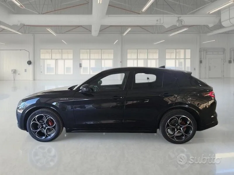 Alfa Romeo Stelvio 2023 photo 5