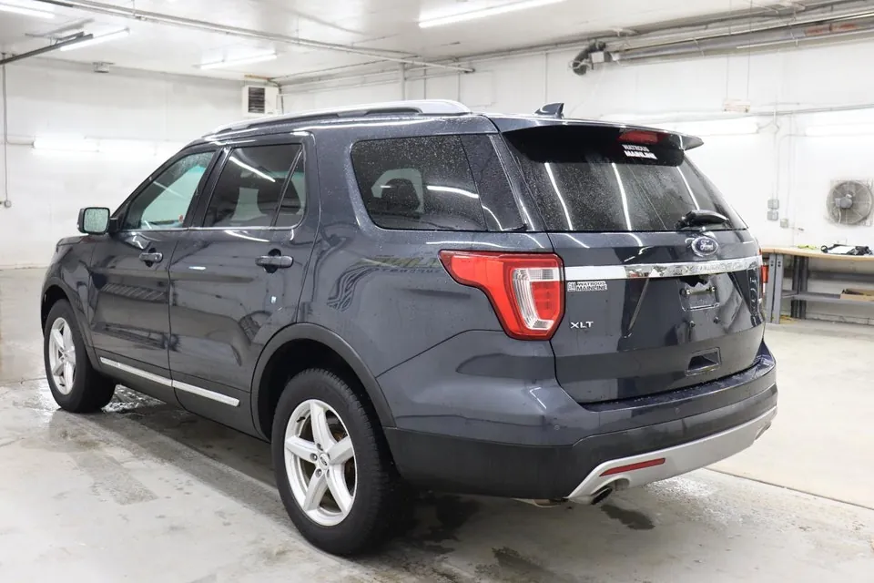 Ford Explorer 2017 photo 4