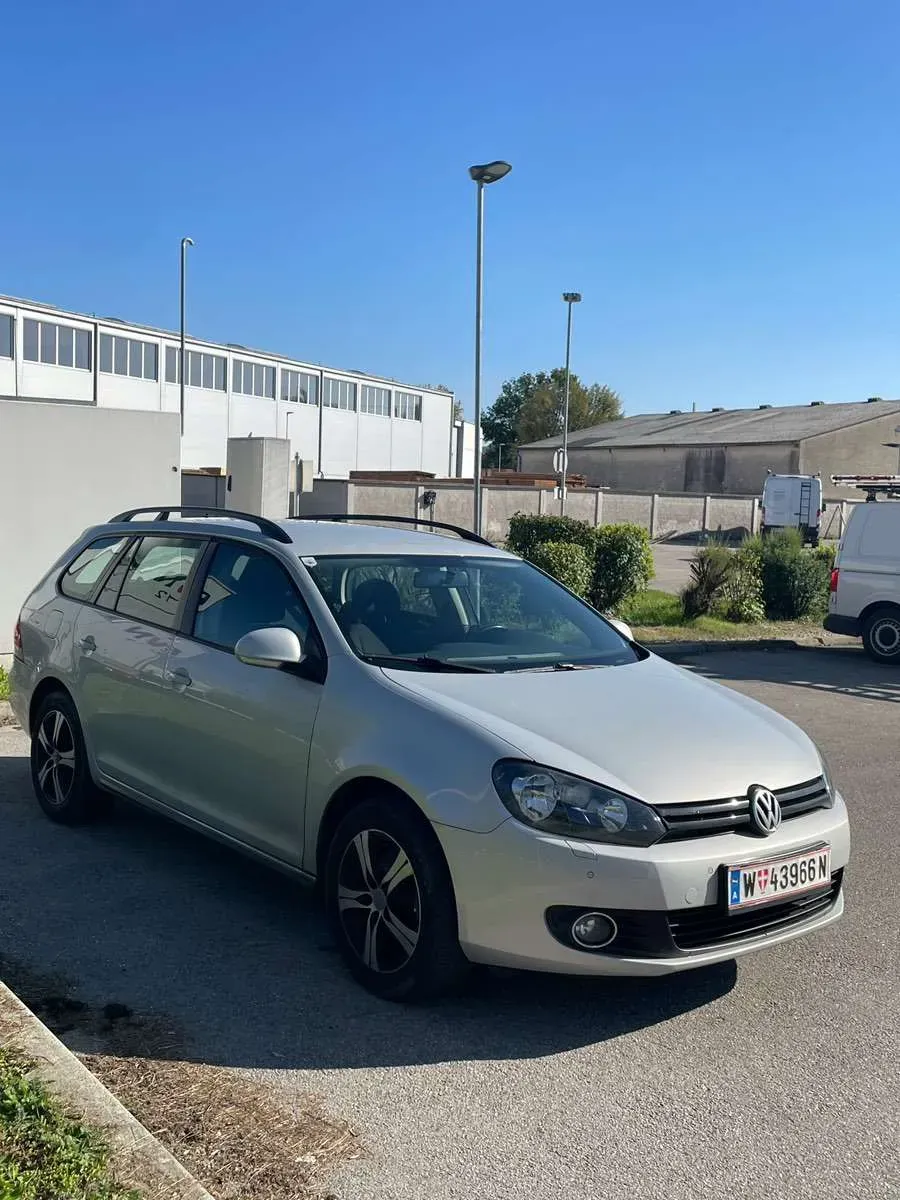 Volkswagen Golf 2011 photo 3