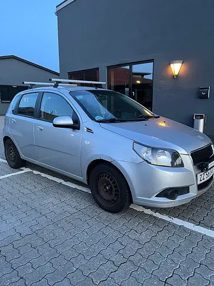 Chevrolet Aveo 2010 photo 3
