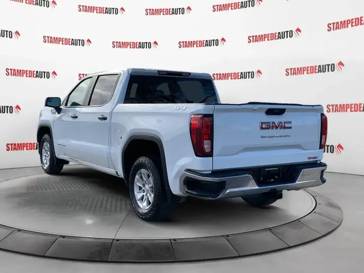 GMC Sierra 1500 2023 photo 3