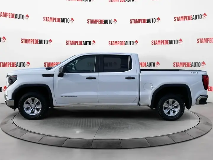 GMC Sierra 1500 2023 photo 2