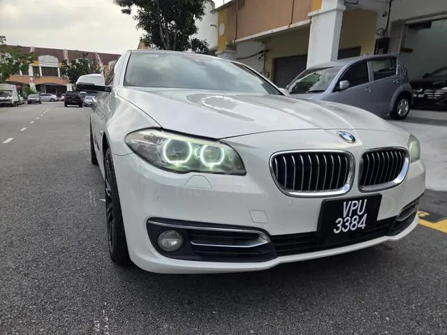 BMW 520I