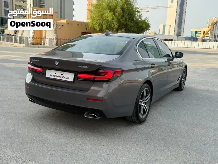 BMW 5 Series 2023 photo 2