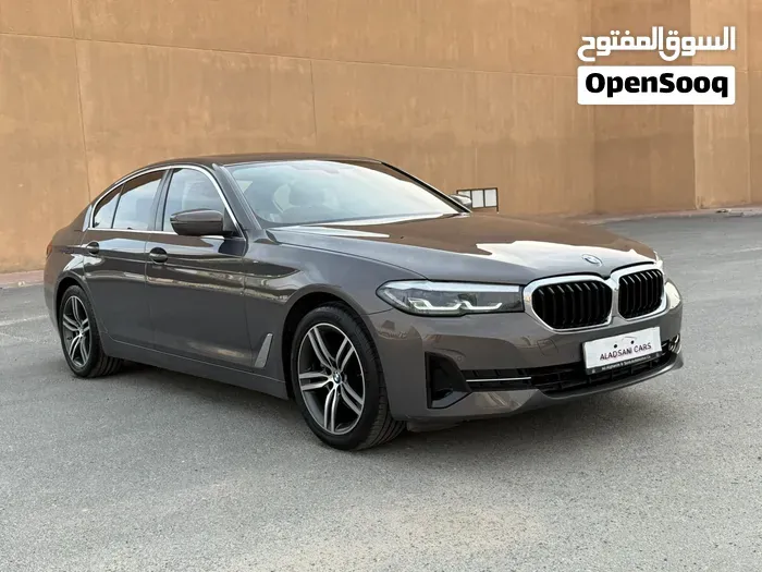 BMW 5 Series 2023 photo 3