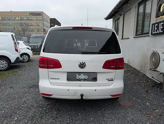 Volkswagen Touran 2012 photo 5