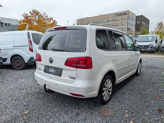 Volkswagen Touran 2012 photo 4