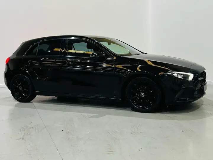 Mercedes-Benz A-Class 2018 photo 2