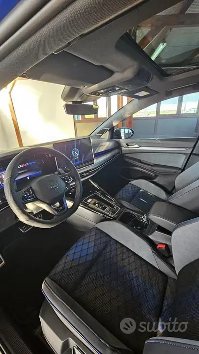 Volkswagen Golf R 2025 photo 4