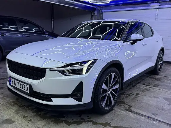 Polestar 2 2022 photo 2