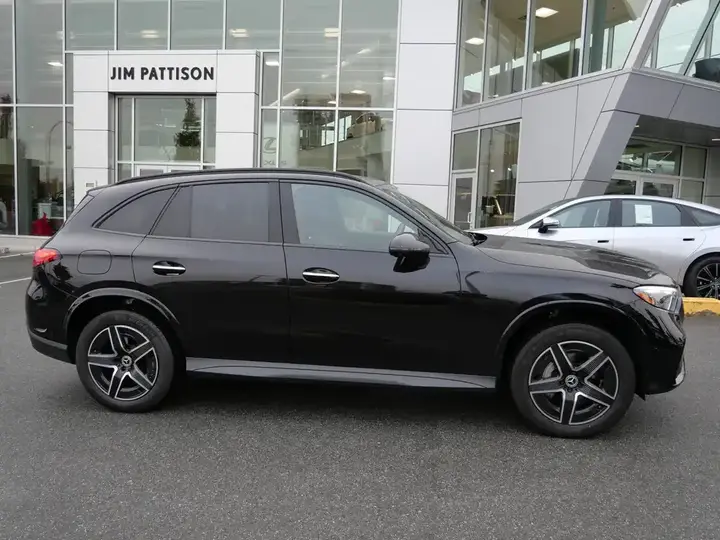 Mercedes-Benz Glc 2025 photo 2