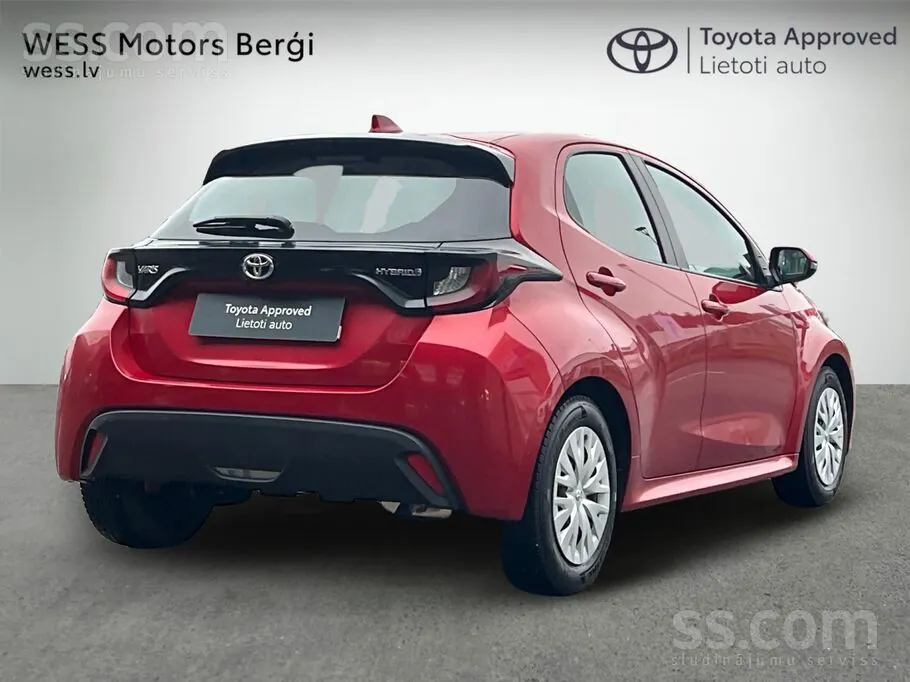 Toyota Yaris 2021 photo 2