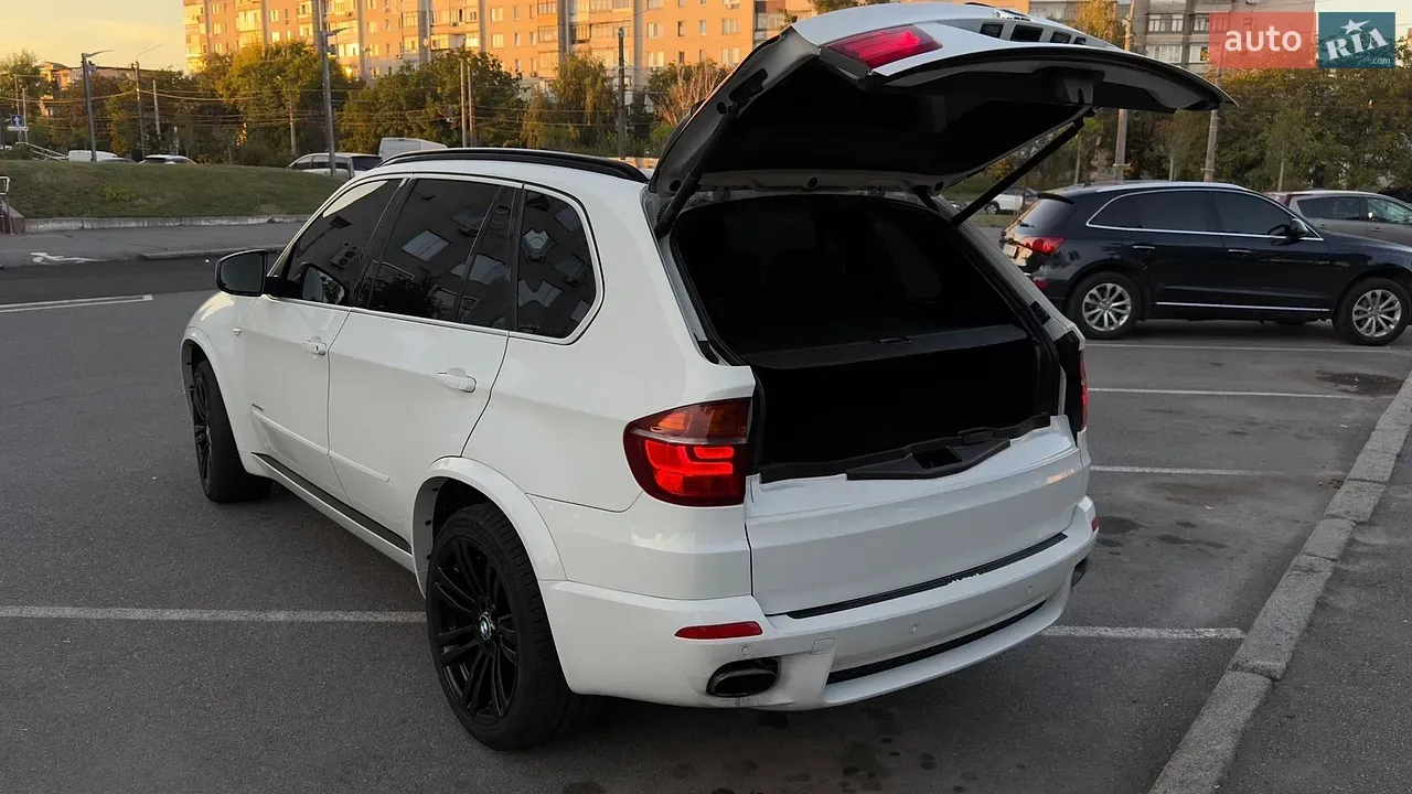 BMW X5 2010 photo 4