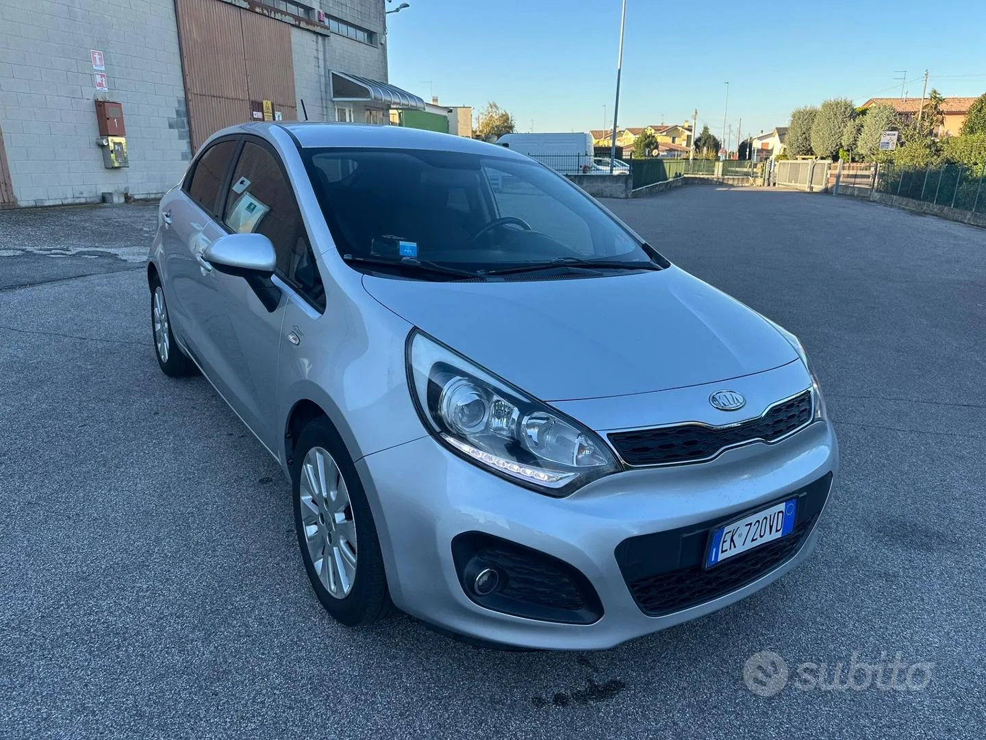 Kia Rio 2011 photo 2