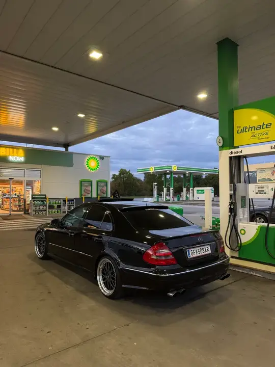 Mercedes-Benz E-Class 2003 photo 3