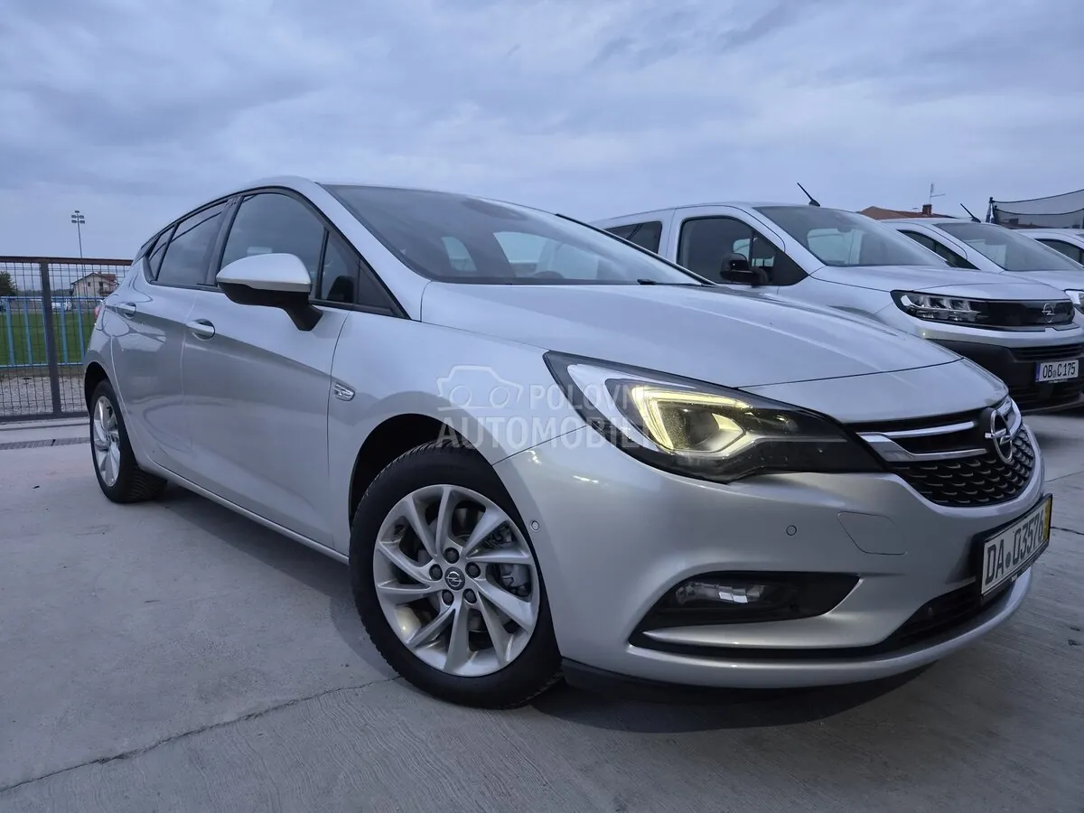Opel Astra K 2017 photo 4