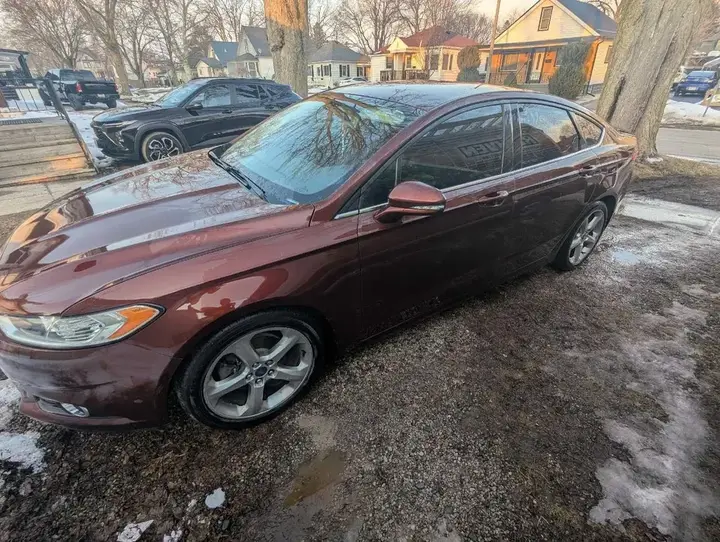Ford Fusion 2015 photo 2
