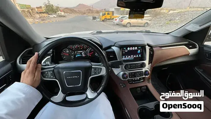 GMC Yukon 2018 photo 3