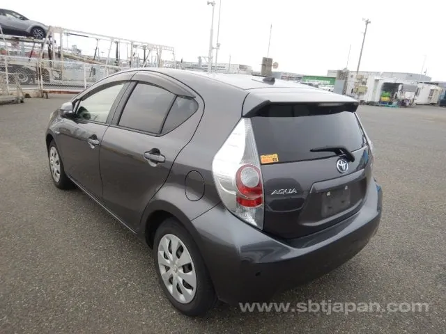Toyota Aqua S 2014 photo 3