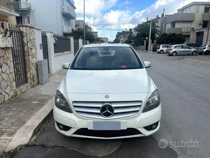 Mercedes-Benz B 2014 photo 4