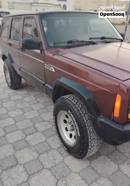 Jeep Cherokee 2000 photo 4