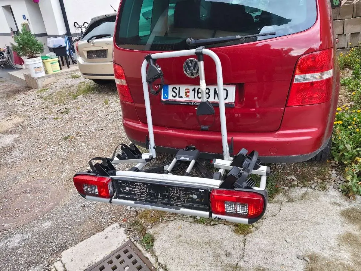 Volkswagen Touran 2006 photo 2