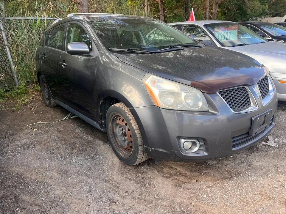 Pontiac Vibe 2009 photo 2