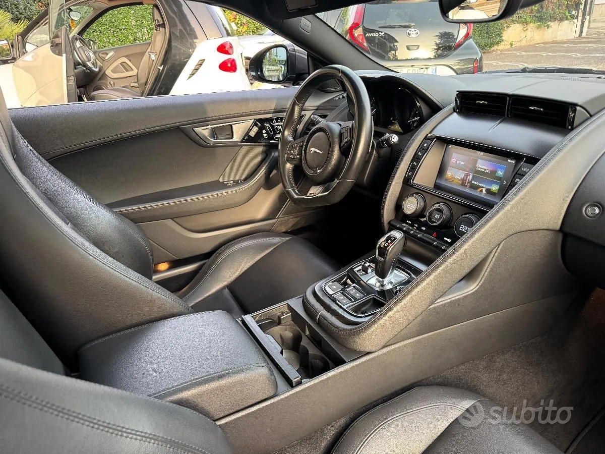 Jaguar F-Type 2016 photo 4