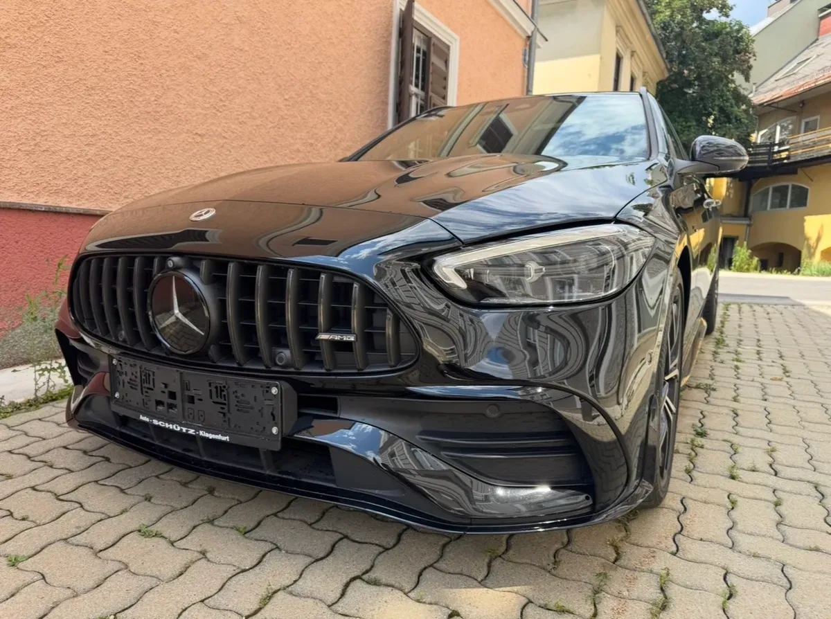 Mercedes-Benz C-Class 2023 photo 2