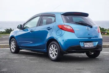 Mazda Demio 2012 photo 4