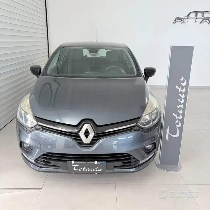 Renault Clio 2018 photo 2