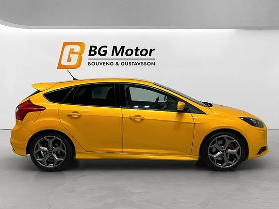 Ford Focus 2013 photo 3