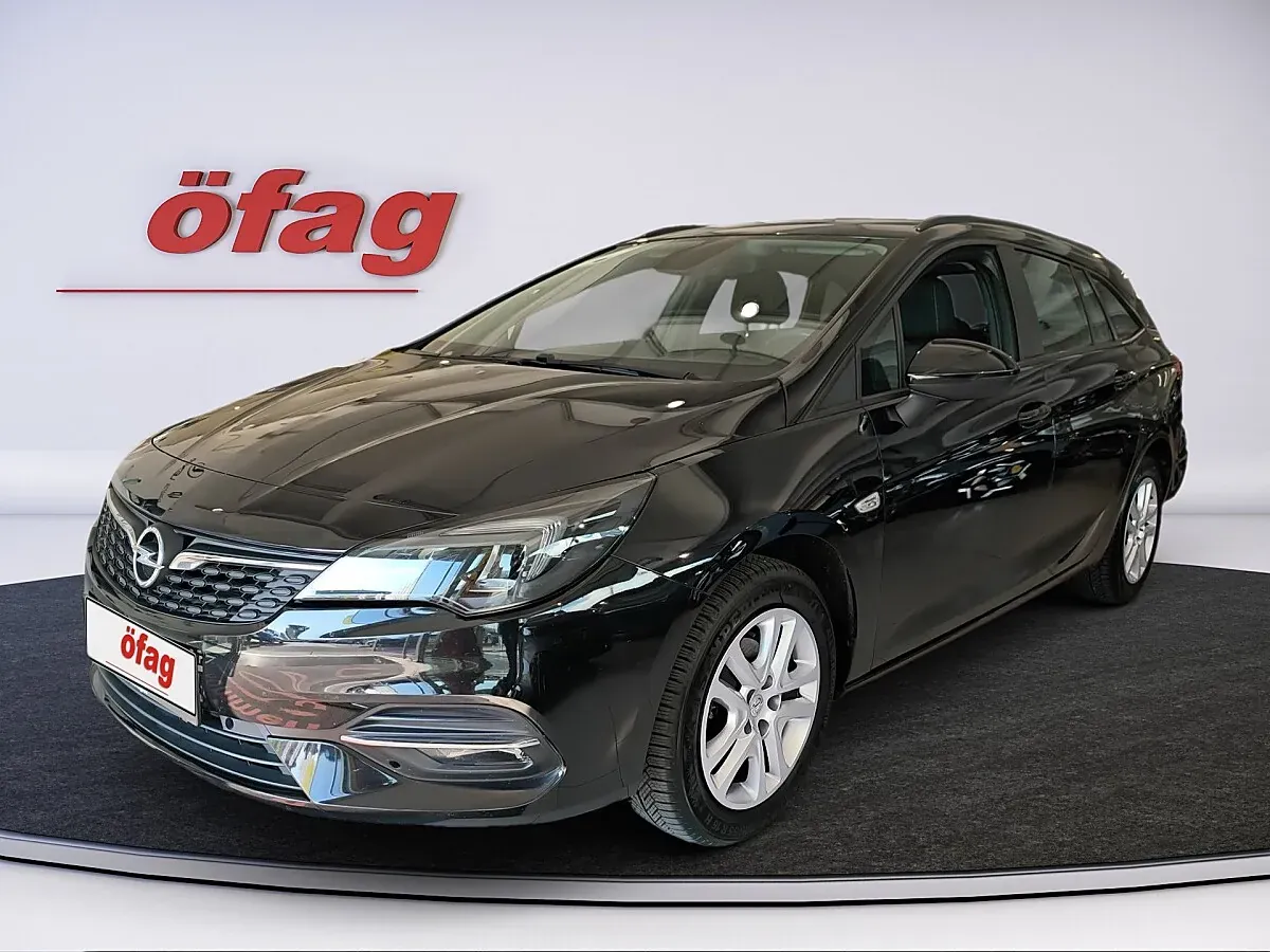 Opel Astra 2022 photo 2