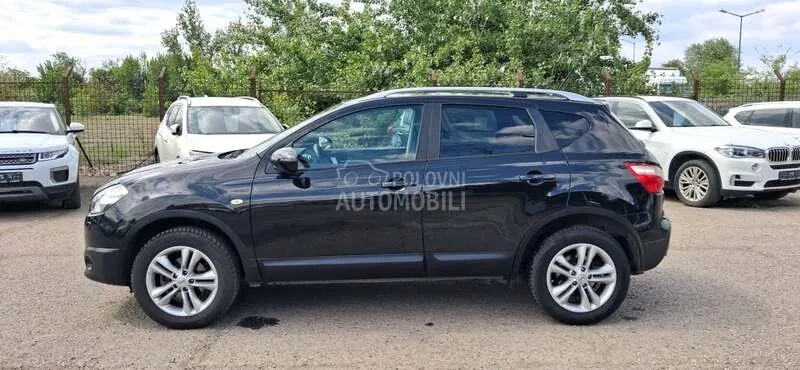 Nissan Qashqai 2012 photo 2