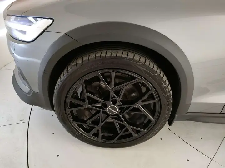 Volvo V60 2021 photo 5