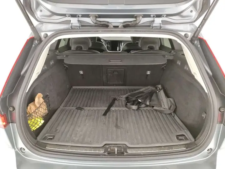 Volvo V60 2021 photo 4
