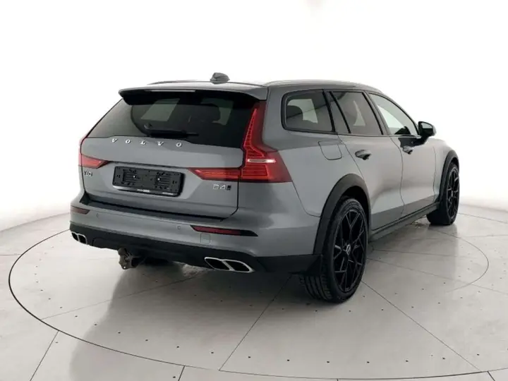 Volvo V60 2021 photo 3
